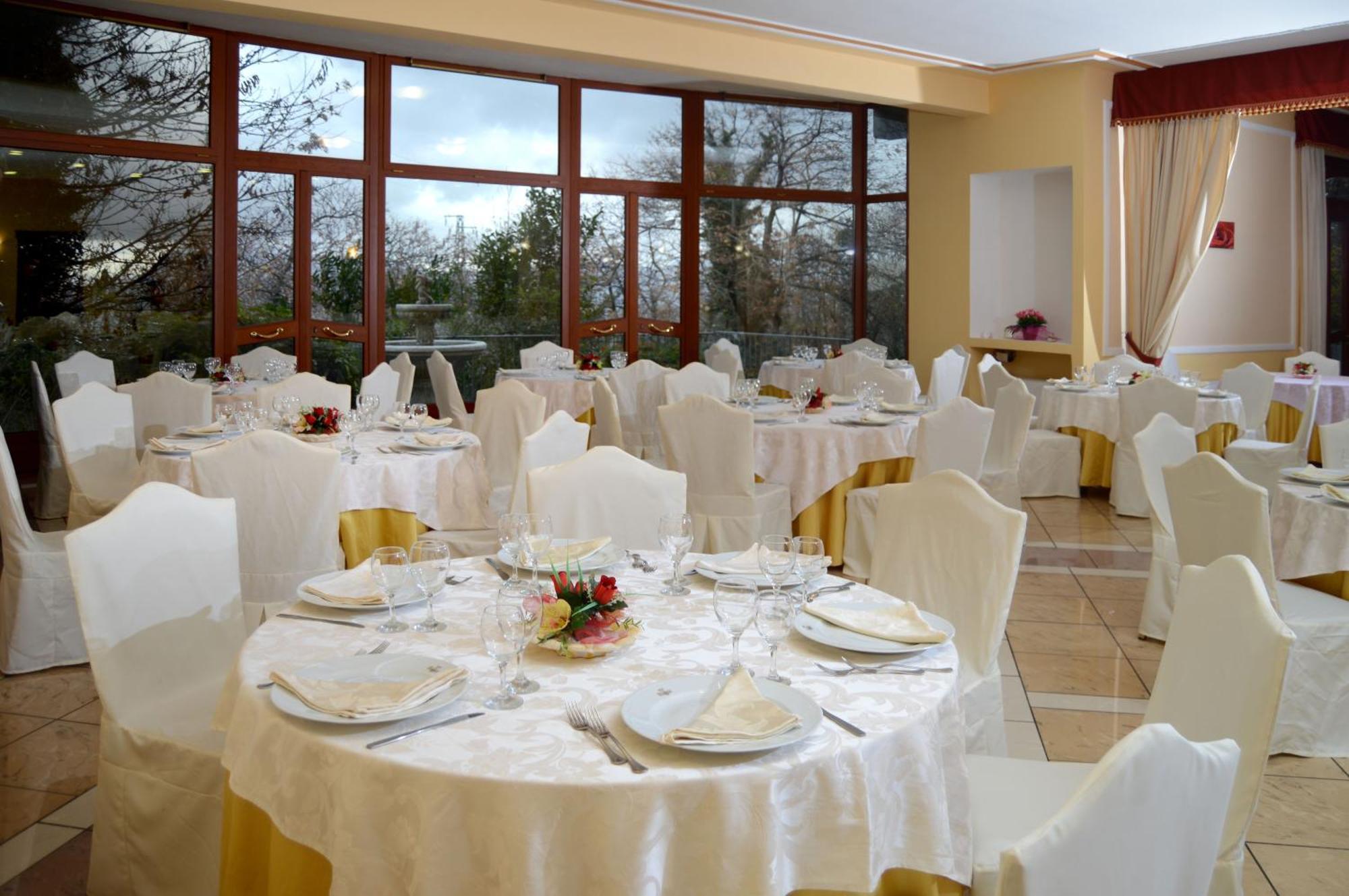 Royal Hotel Montevergine Ospedaletto dʼAlpinolo Zewnętrze zdjęcie