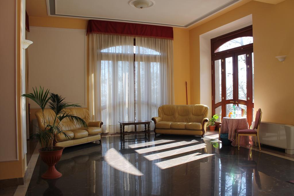 Royal Hotel Montevergine Ospedaletto dʼAlpinolo Zewnętrze zdjęcie