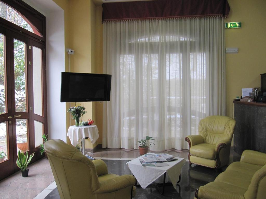 Royal Hotel Montevergine Ospedaletto dʼAlpinolo Zewnętrze zdjęcie