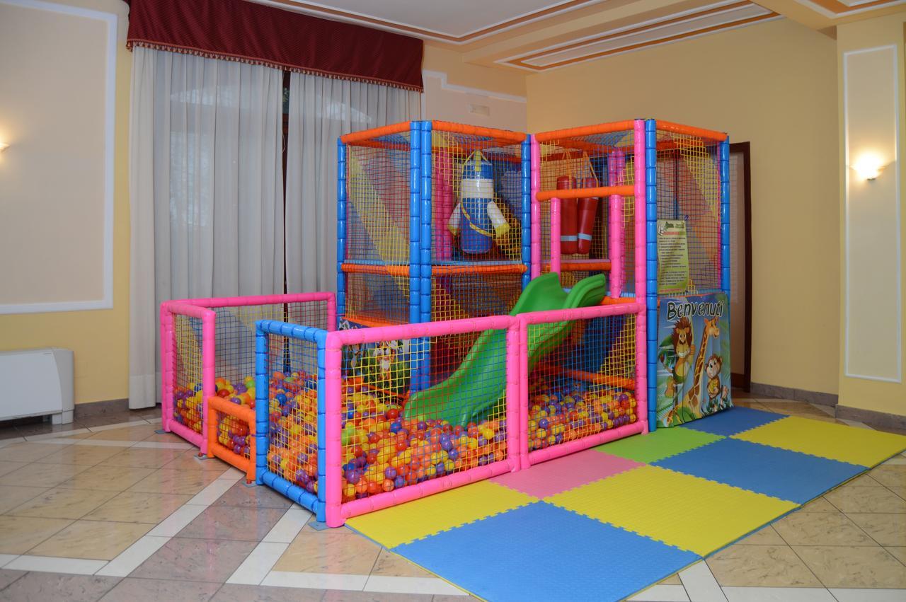 Royal Hotel Montevergine Ospedaletto dʼAlpinolo Zewnętrze zdjęcie